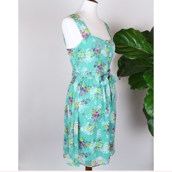 LC Lauren Conrad | Floral Chiffon Dress - Picture 4 of 8